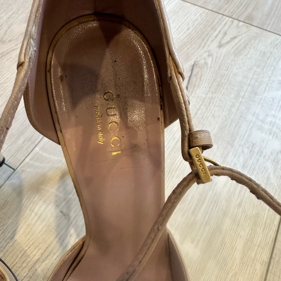 Gucci Coline Studded T-Strap Pumps - Picture 2 of 6